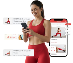 eine Frau schaut auf ihr Trainings App mit dem Sculpt Trainingsprogramm f&uuml;r Definition